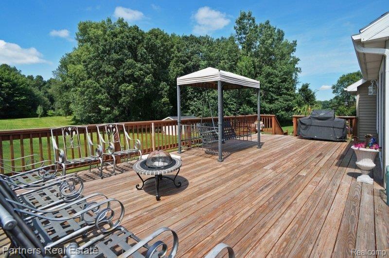 10001 Oak Grove Road Howell, MI 48855 - Photo 20 of 25 Relax & Take in Your Views.jpg