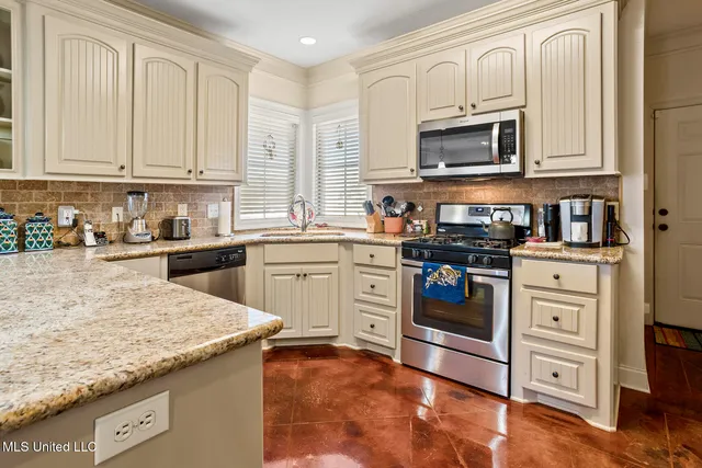 $335,000 | 233 Rockbridge Drive, Madison, MS 39110