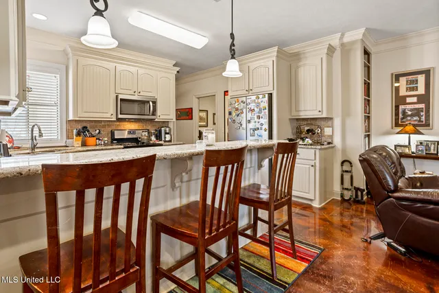 $335,000 | 233 Rockbridge Drive, Madison, MS 39110