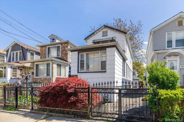$575,000 | 4212 Wilder Avenue | Wakefield