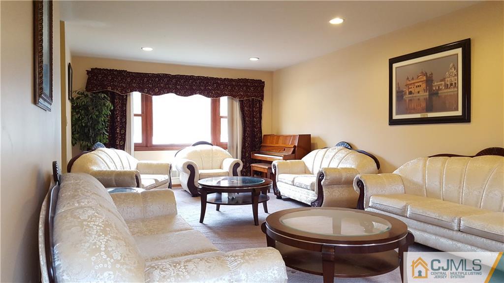 72 Ellmyer Road Edison, NJ 08820 - Photo 8 of 13 Gallery Image 8