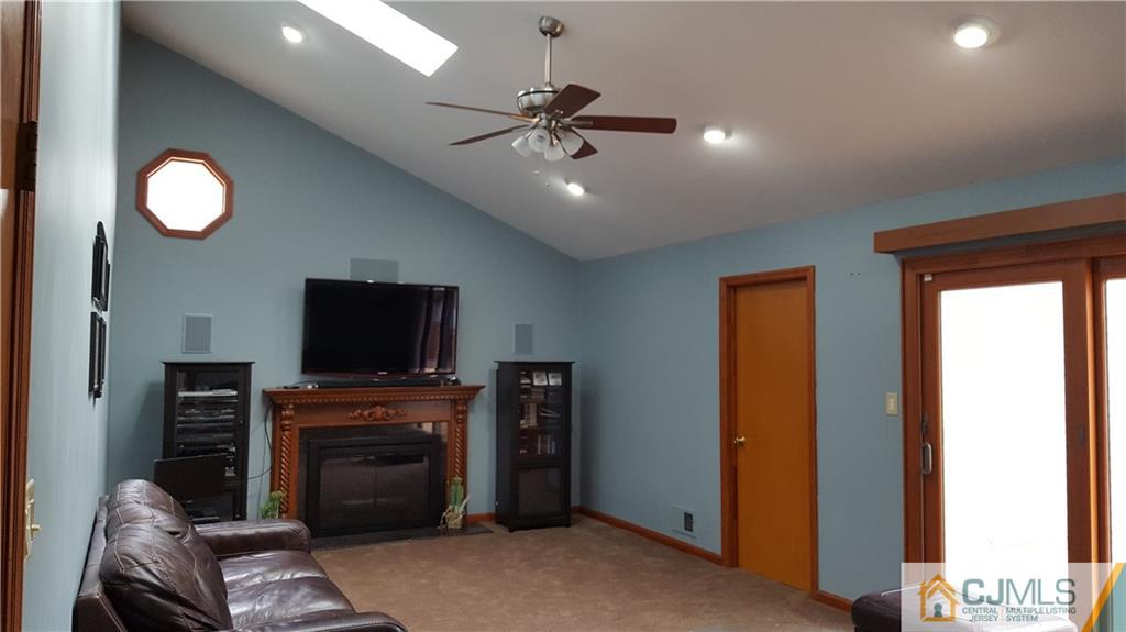 72 Ellmyer Road Edison, NJ 08820 - Photo 9 of 13 Gallery Image 9