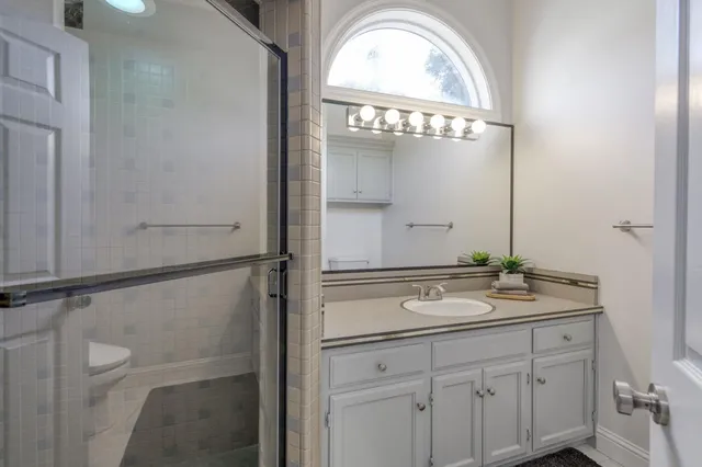 $960,000 | 2473 West Beechwood Avenue, Fresno, CA 93711