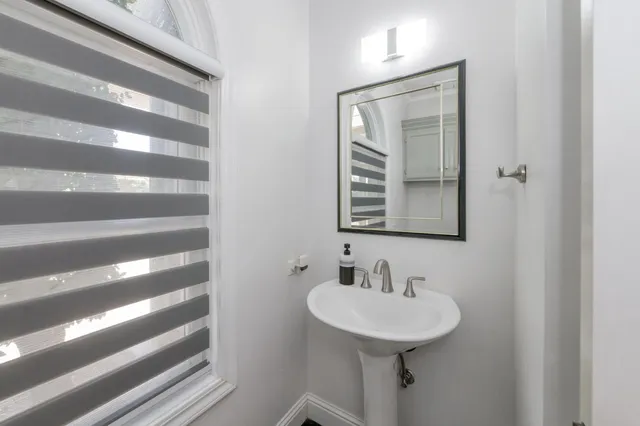 $960,000 | 2473 West Beechwood Avenue, Fresno, CA 93711