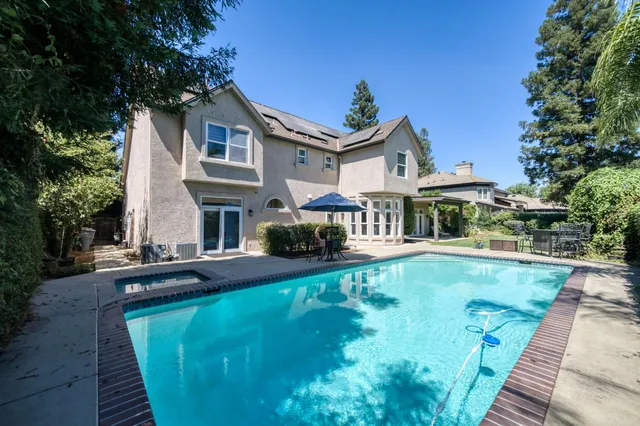 $960,000 | 2473 West Beechwood Avenue, Fresno, CA 93711