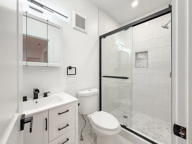 $4,100 | 33 Elmwood Street, Revere, MA 02151