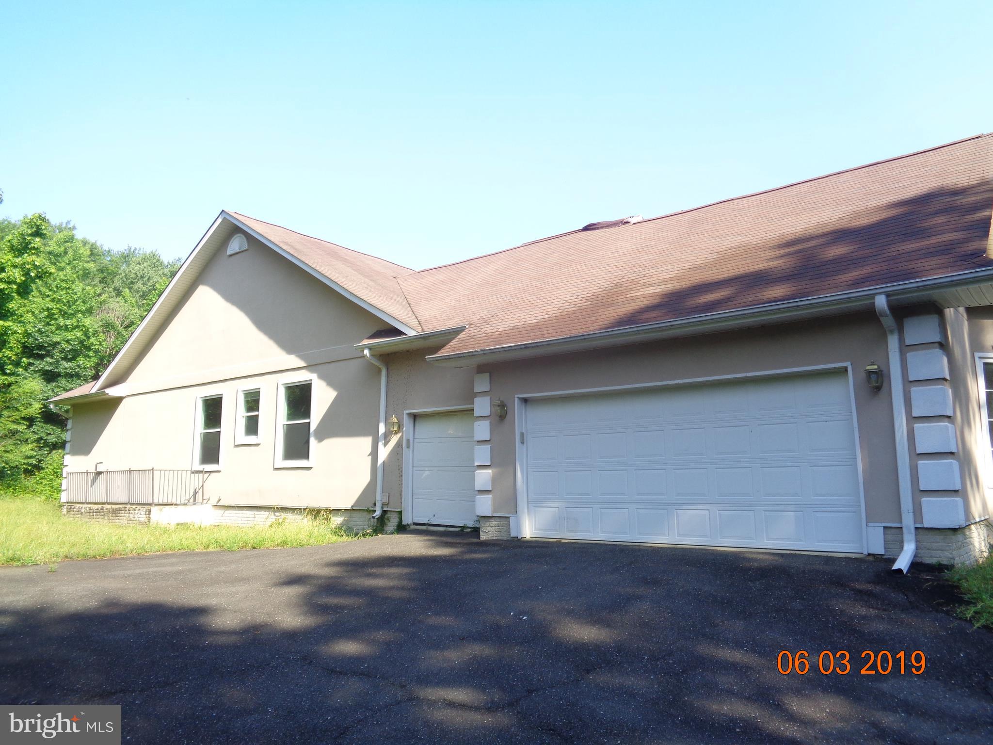 3 car garage