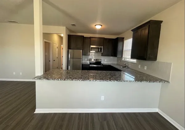 $1,650 | 126 Ridgmar Road, Unit 4, Weatherford, TX 76088