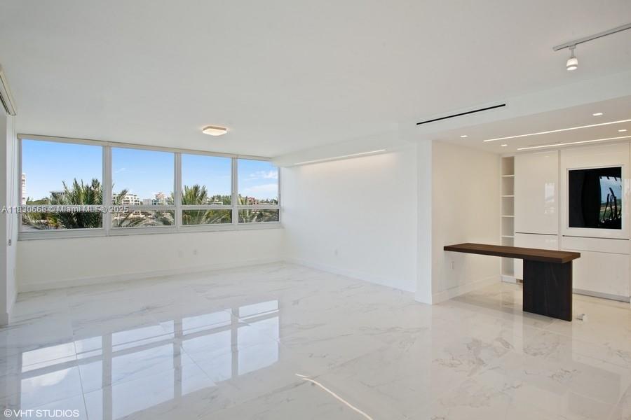 2 Grove Isle Drive, Unit B410 Miami, FL 33133 - Photo 10 of 43