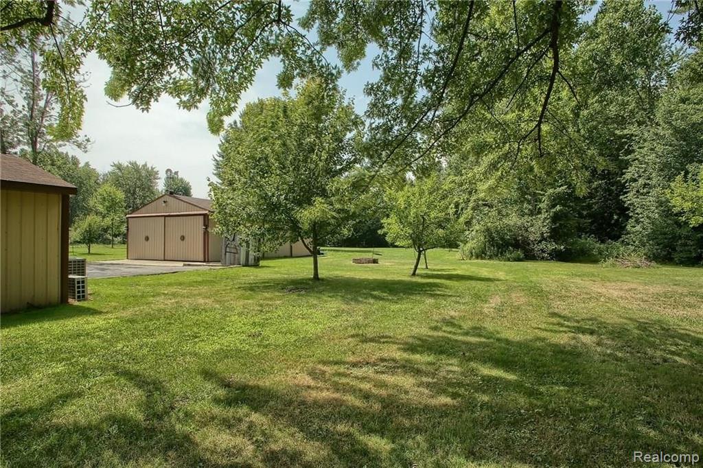 32560 Sutton Road Chesterfield, MI 48047 - Photo 33 of 35