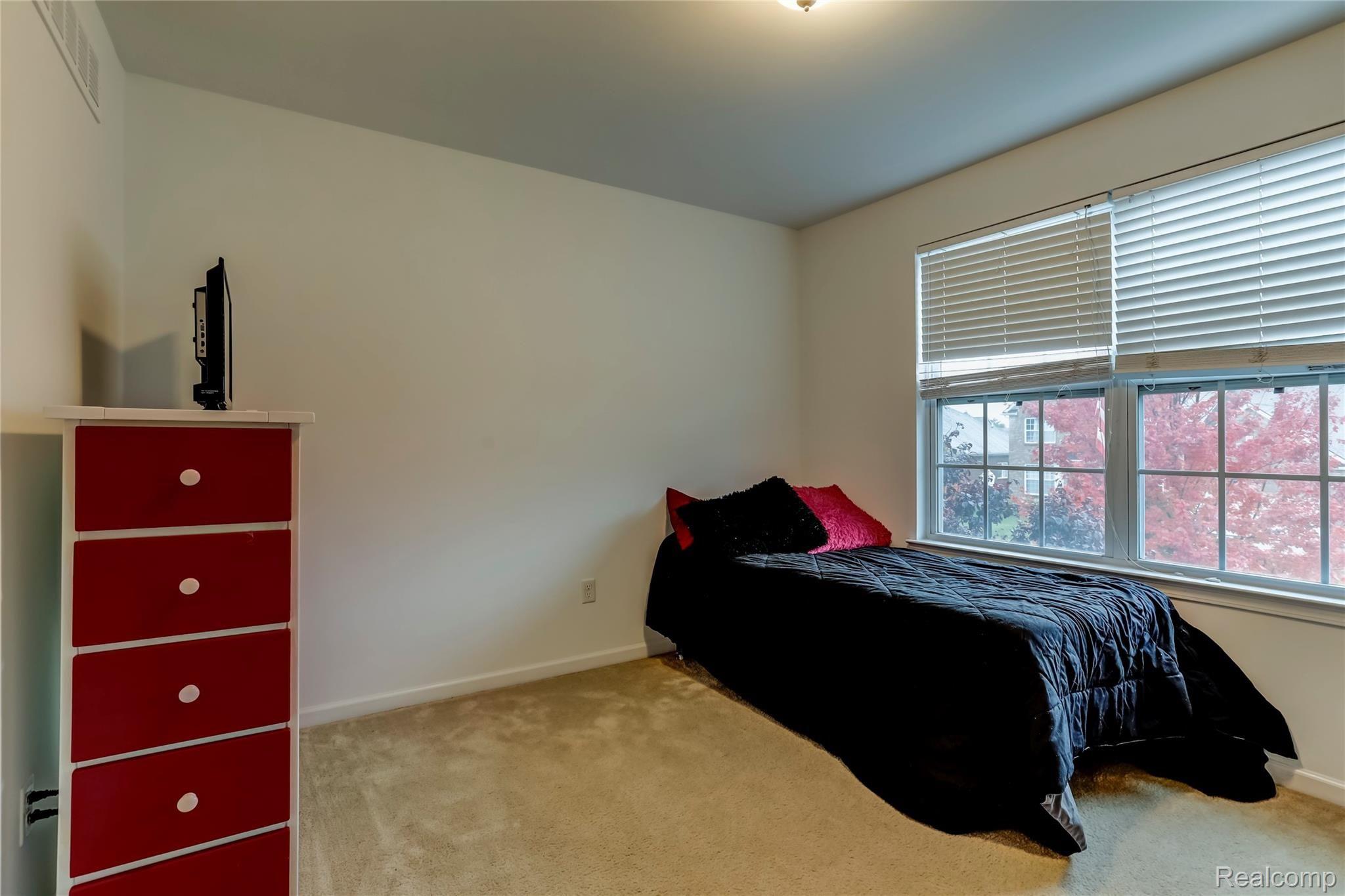 47770 Gloede Road Macomb, MI 48044 - Photo 18 of 27 47770 Gloede Road, Macomb, MI-19-FULL.jpg