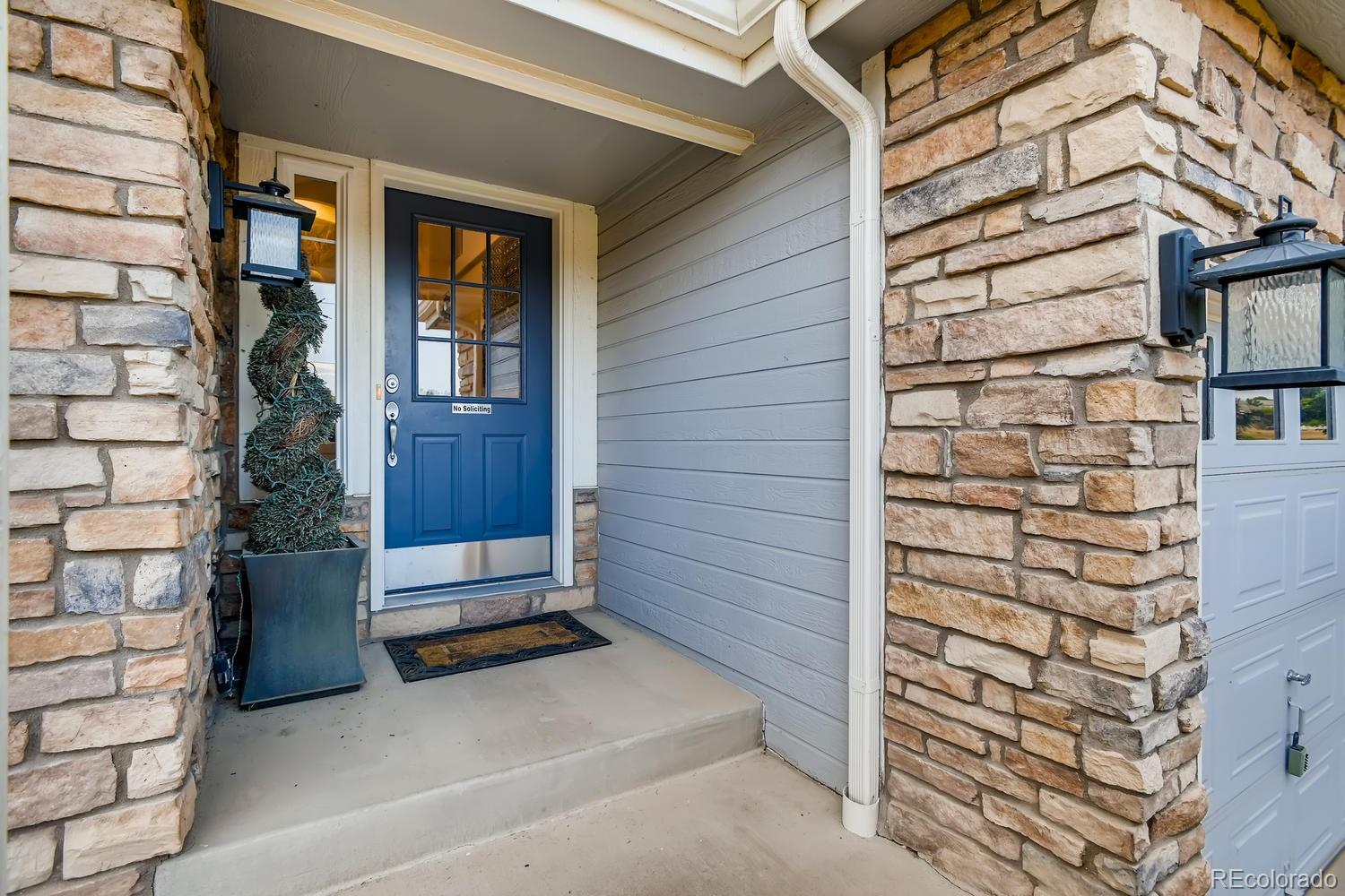 2627 West Bitterroot Place Highlands Ranch, CO 80129 - Photo 3 of 28