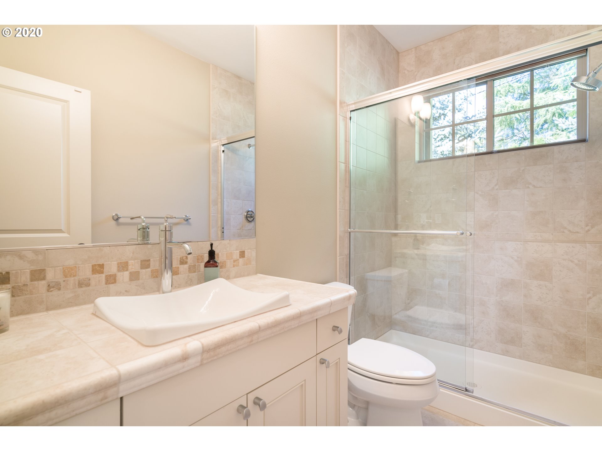 12986 Knaus Road Lake Oswego, OR 97034 - Photo 17 of 32 Gallery Image 17