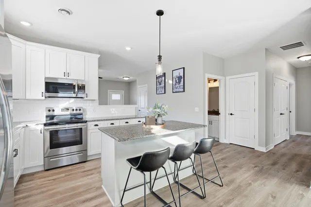 $315,000 | 877 18th Street, Zumbrota, MN 55992