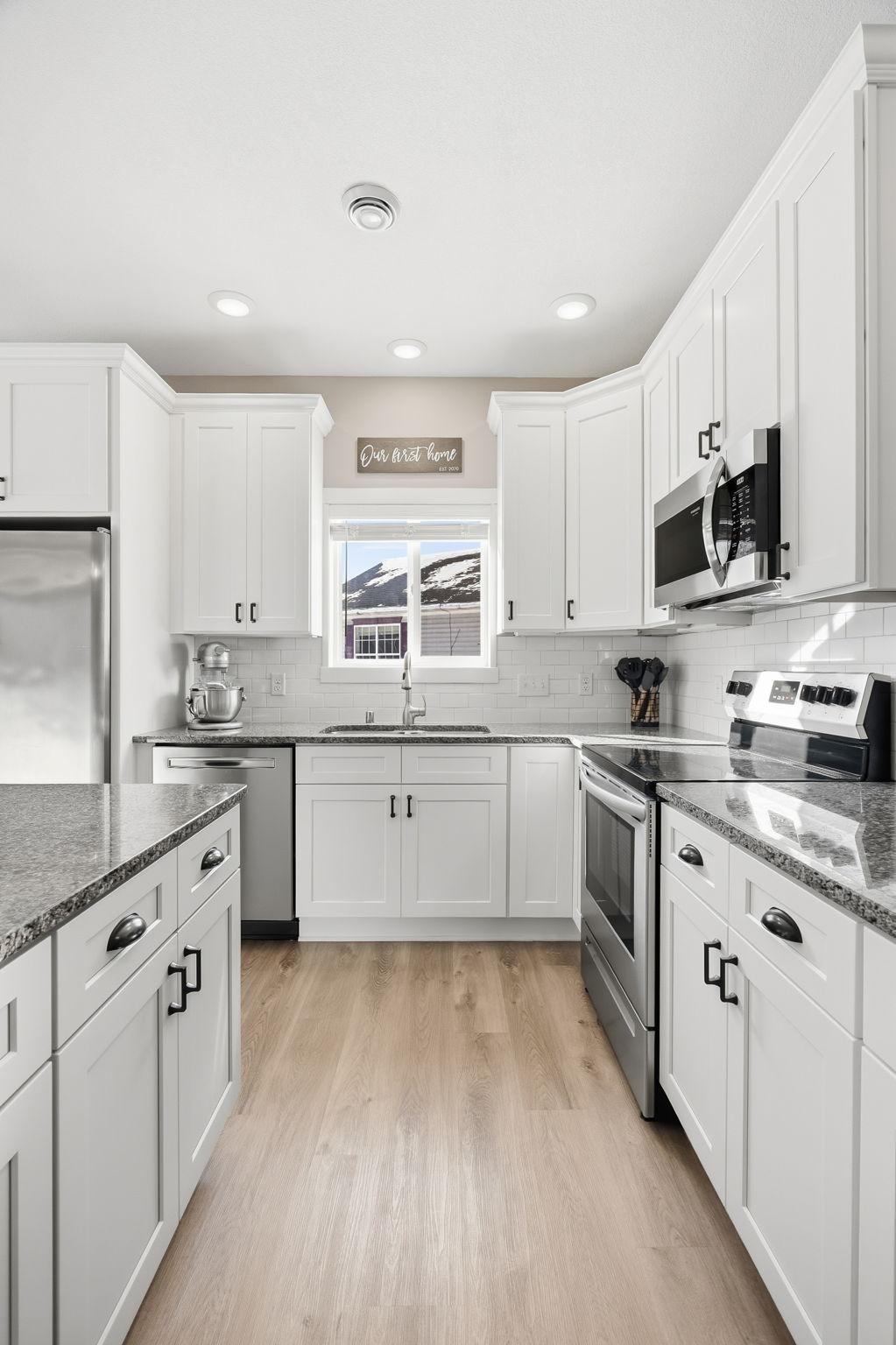 877 18th Street Zumbrota, MN 55992 - Photo 10 of 30