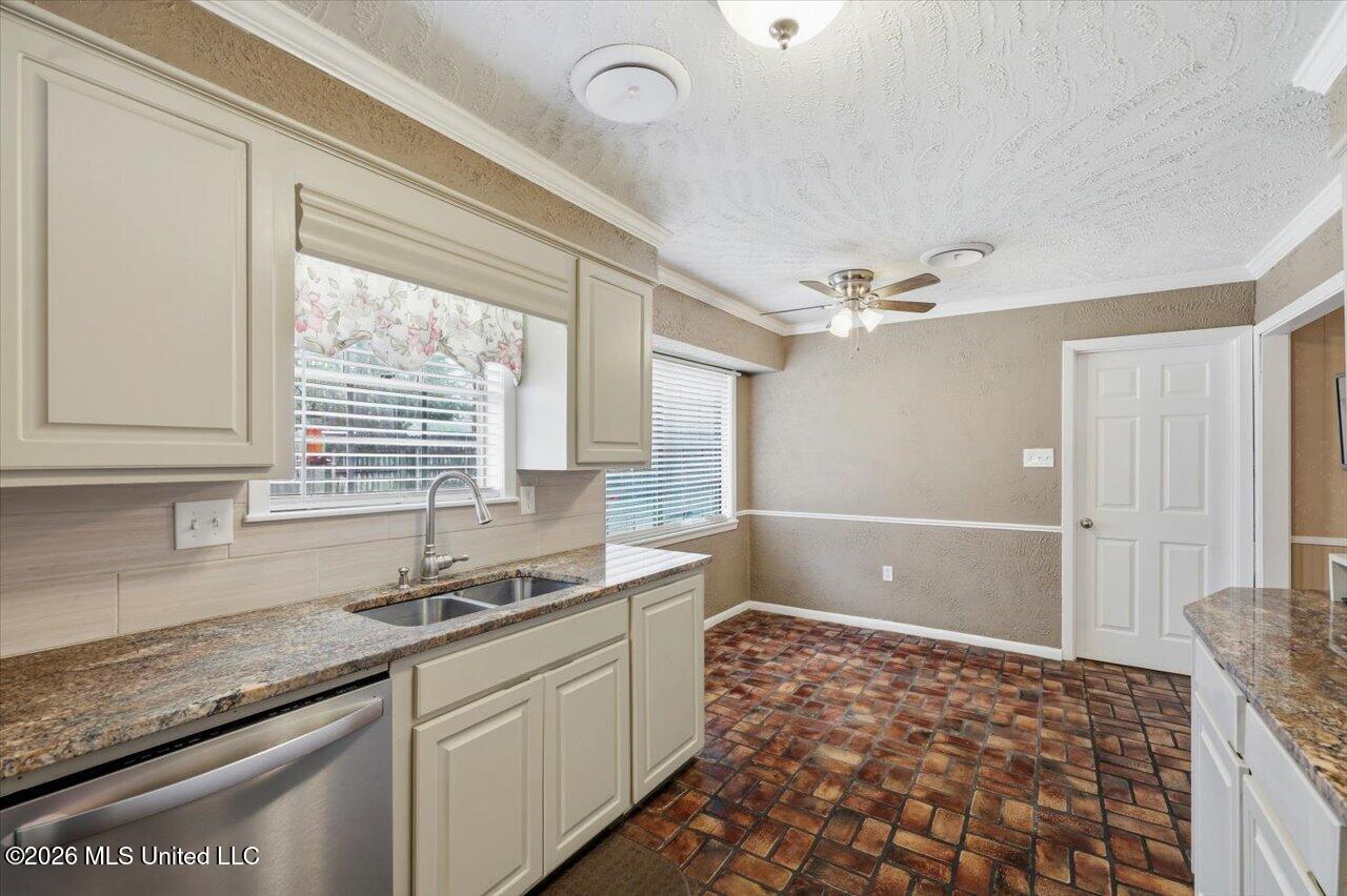 69 Summit Ridge Drive Brandon, MS 39042 - Photo 11 of 47 13-69 Summit Ridge Dr _ Home Tours MS