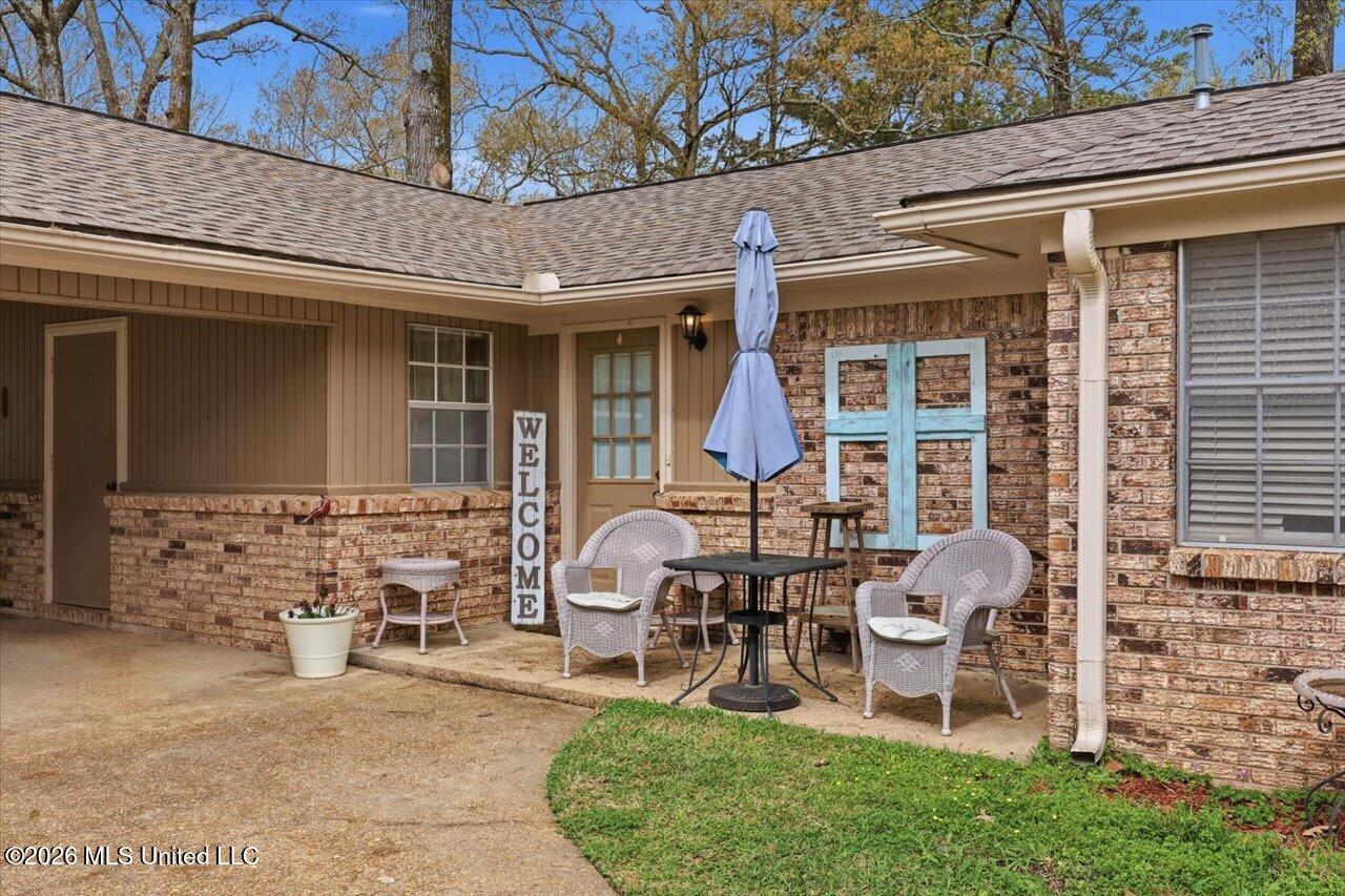 69 Summit Ridge Drive Brandon, MS 39042 - Photo 3 of 47 05-69 Summit Ridge Dr _ Home Tours MS