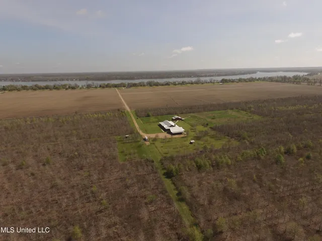 $1,130,200 | 299 Highway 569, Ferriday, LA 71334