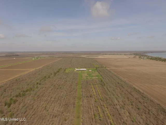 $1,130,200 | 299 Highway 569, Ferriday, LA 71334