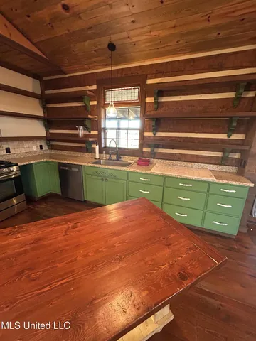 $1,130,200 | 299 Highway 569, Ferriday, LA 71334