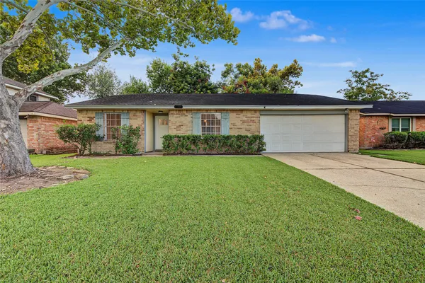 $2,300 | 9912 Blue Bird Street, La Porte, TX 77571