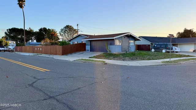 a house view with a outdoor space