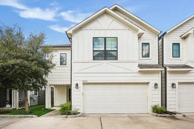 a view of white house