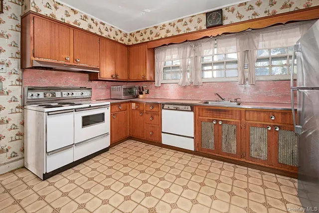 $975,000 | 47 Greenridge Avenue, White Plains, NY 10605