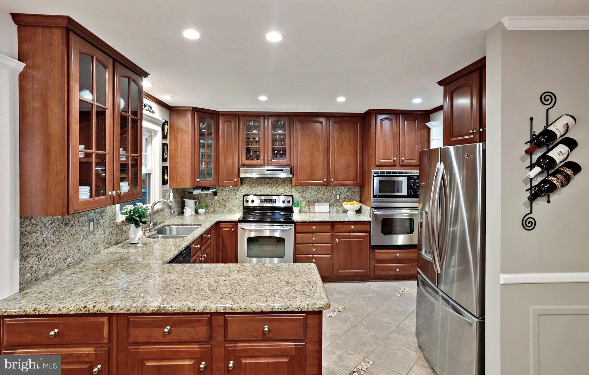 702 Appomattox Road West Davidsonville, MD 21035 - Photo 10 of 45 Kitchen