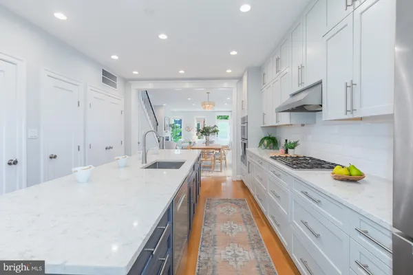 $1,275,000 | 420 4th Street Southeast, Washington, DC 20003