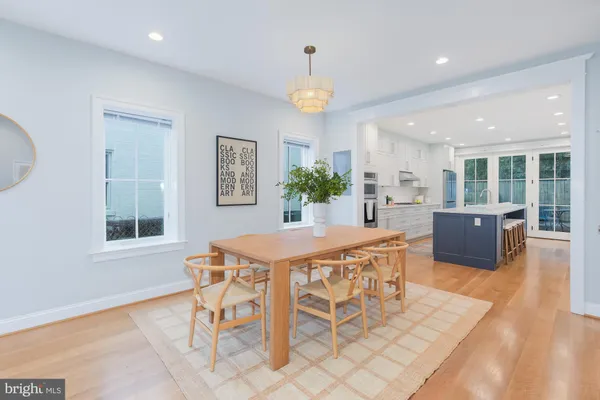 $1,275,000 | 420 4th Street Southeast, Washington, DC 20003