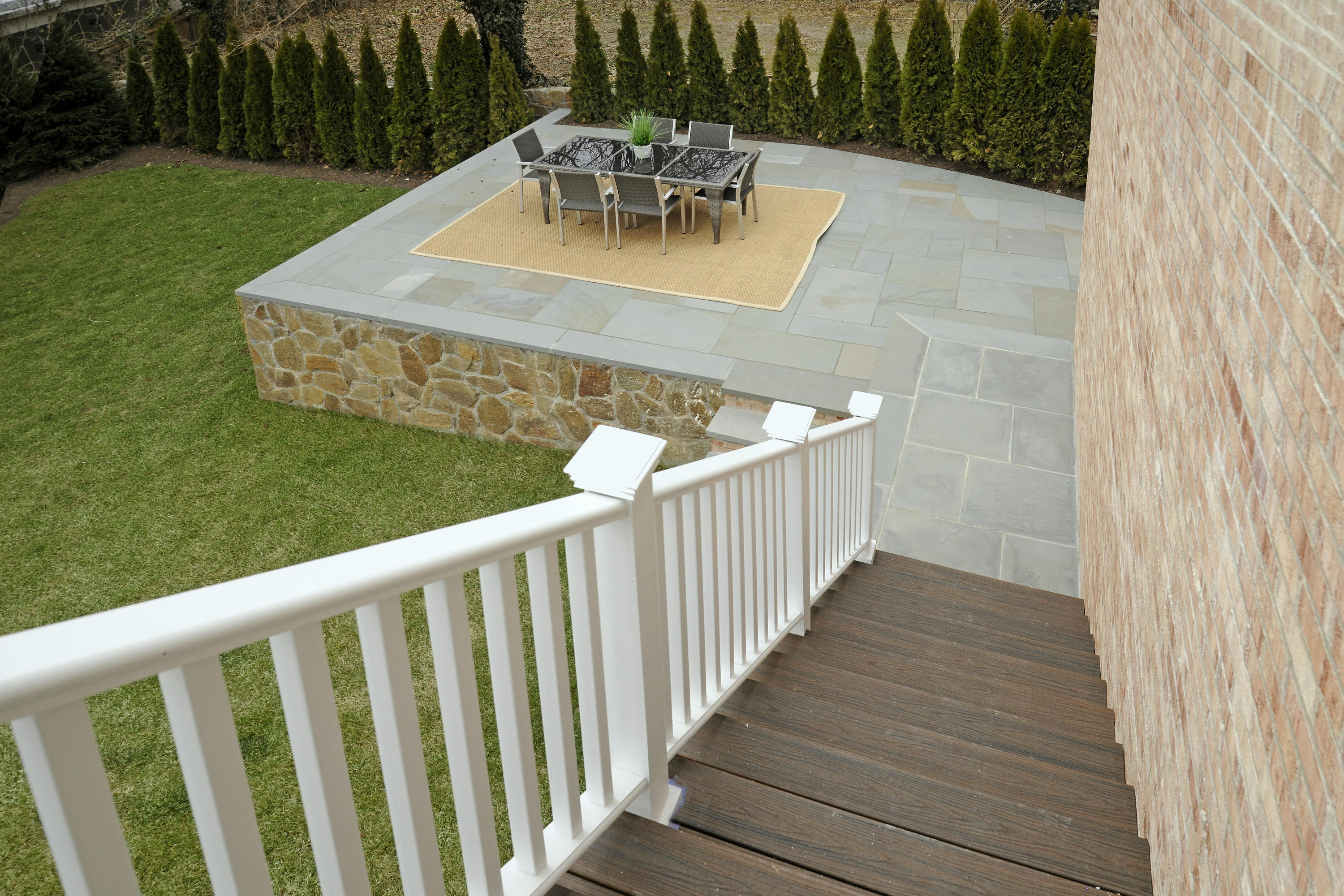 36 Washington Avenue Greenwich, CT 06830 - Photo 29 of 32 a view of a chairs and tables in the patio