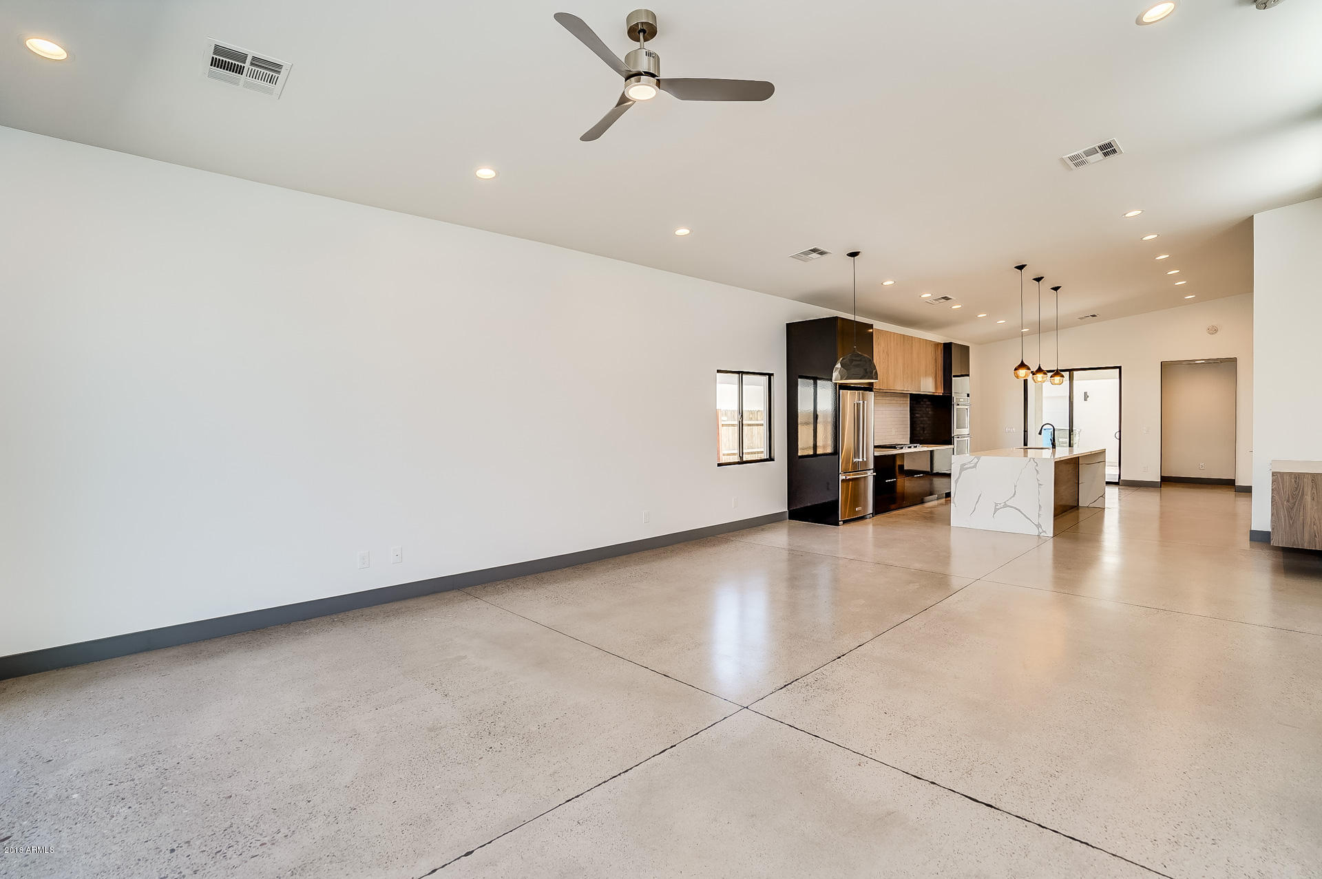 2307 North Mitchell Street Phoenix, AZ 85006 - Photo 3 of 7 Mitchell - 6