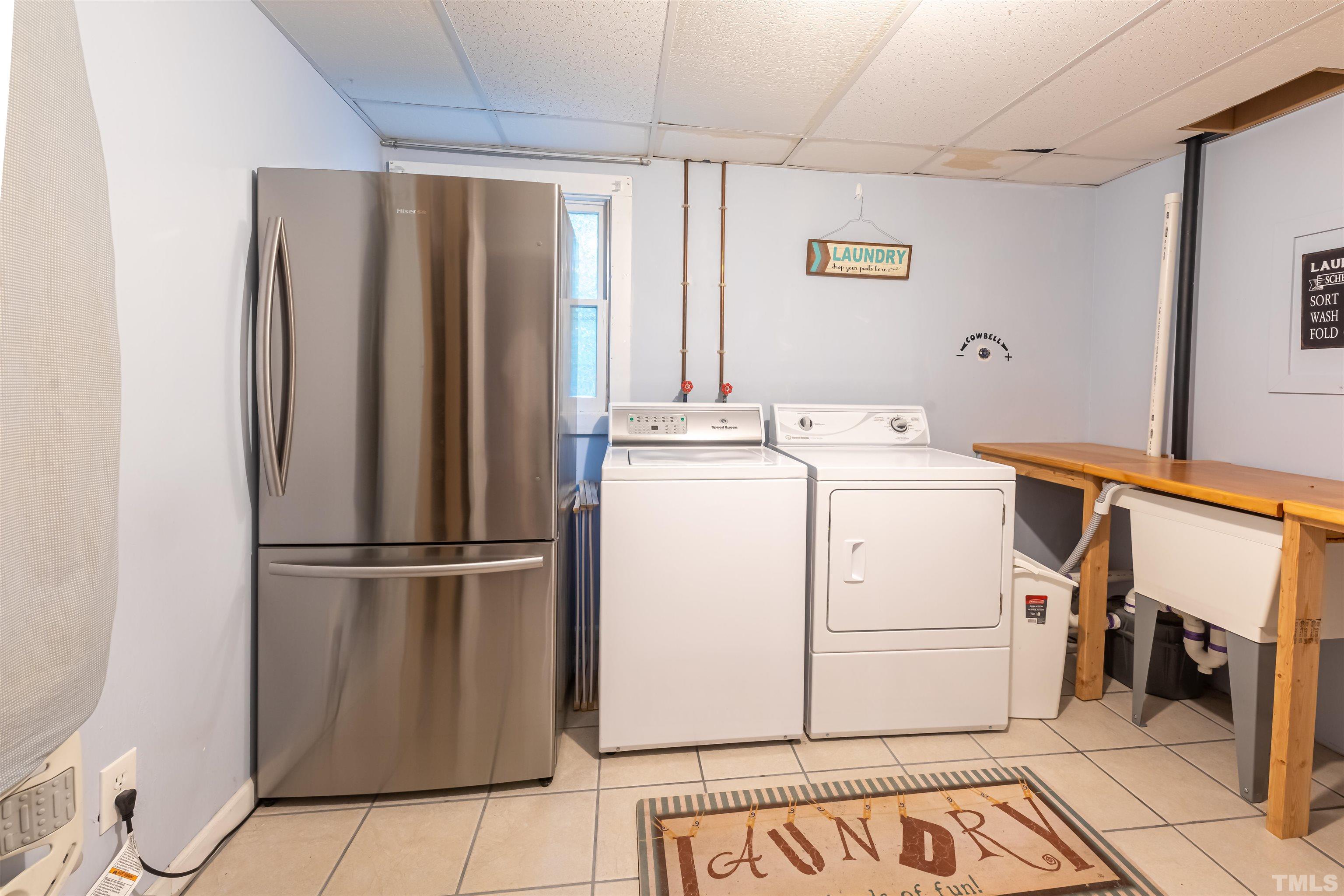 2612 Salisbury Plain Raleigh, NC 27613 - Photo 19 of 22 a utility room with dryer and washer