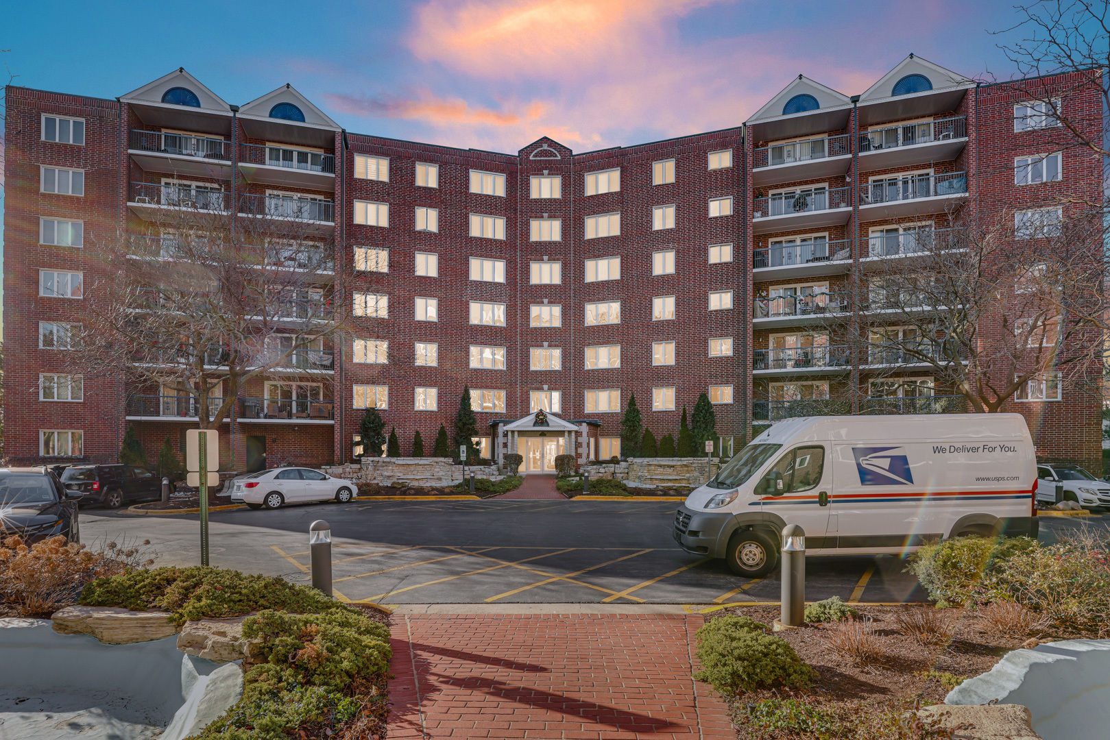 8560 West Foster Ave Unit 707