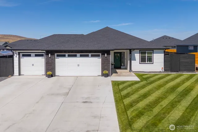 $437,000 | 909 5th Avenue Northeast, Ephrata, WA 98823