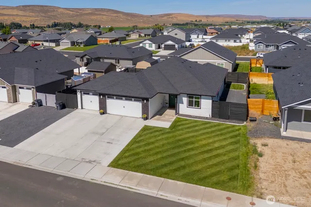 $437,000 | 909 5th Avenue Northeast, Ephrata, WA 98823