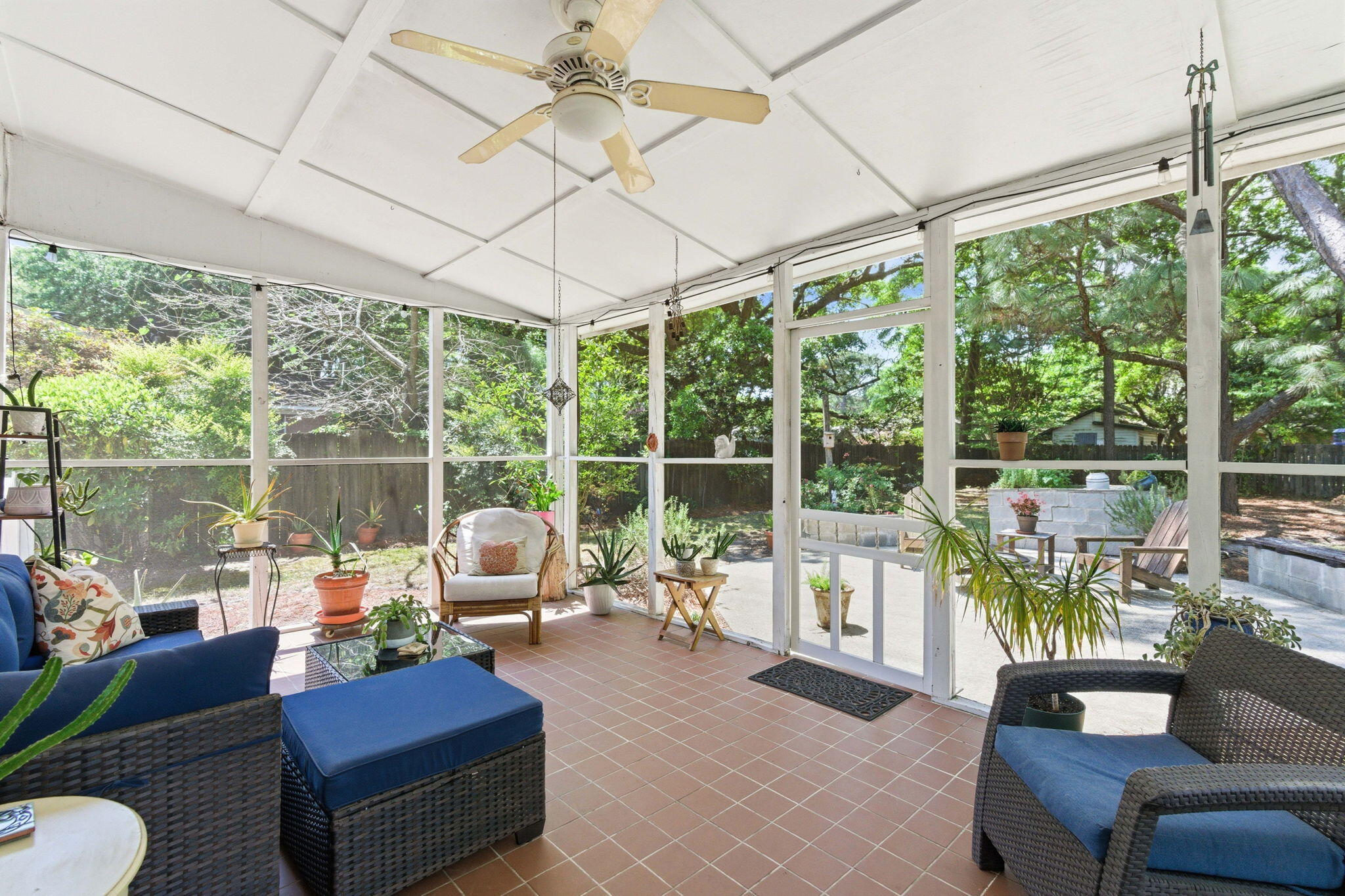 932 Tall Pine Road Mount Pleasant, SC 29464 - Photo 28 of 38 Screened porch