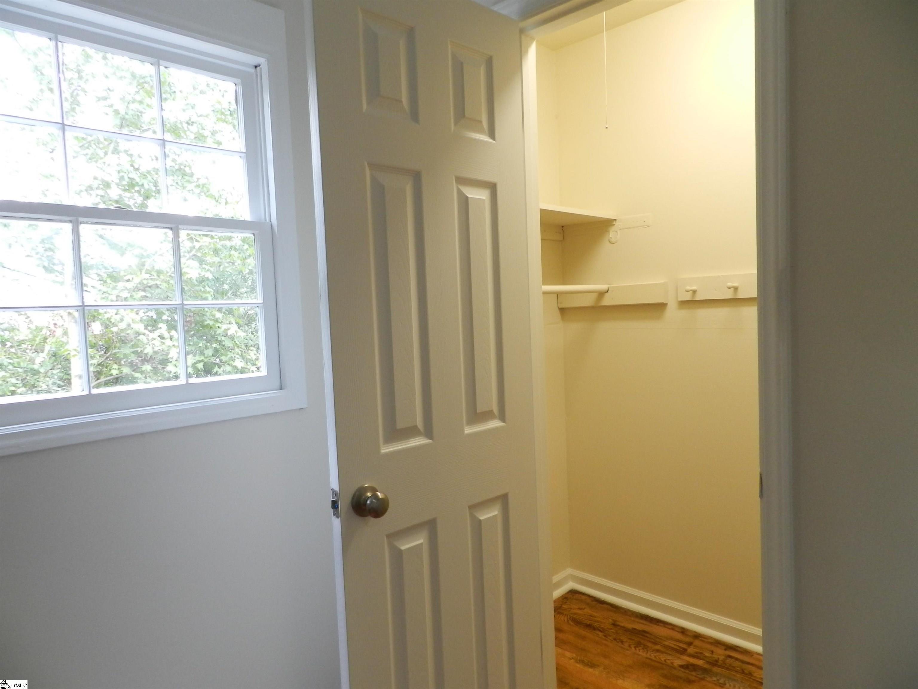 111 Montclair Road Mauldin, SC 29662 - Photo 13 of 21