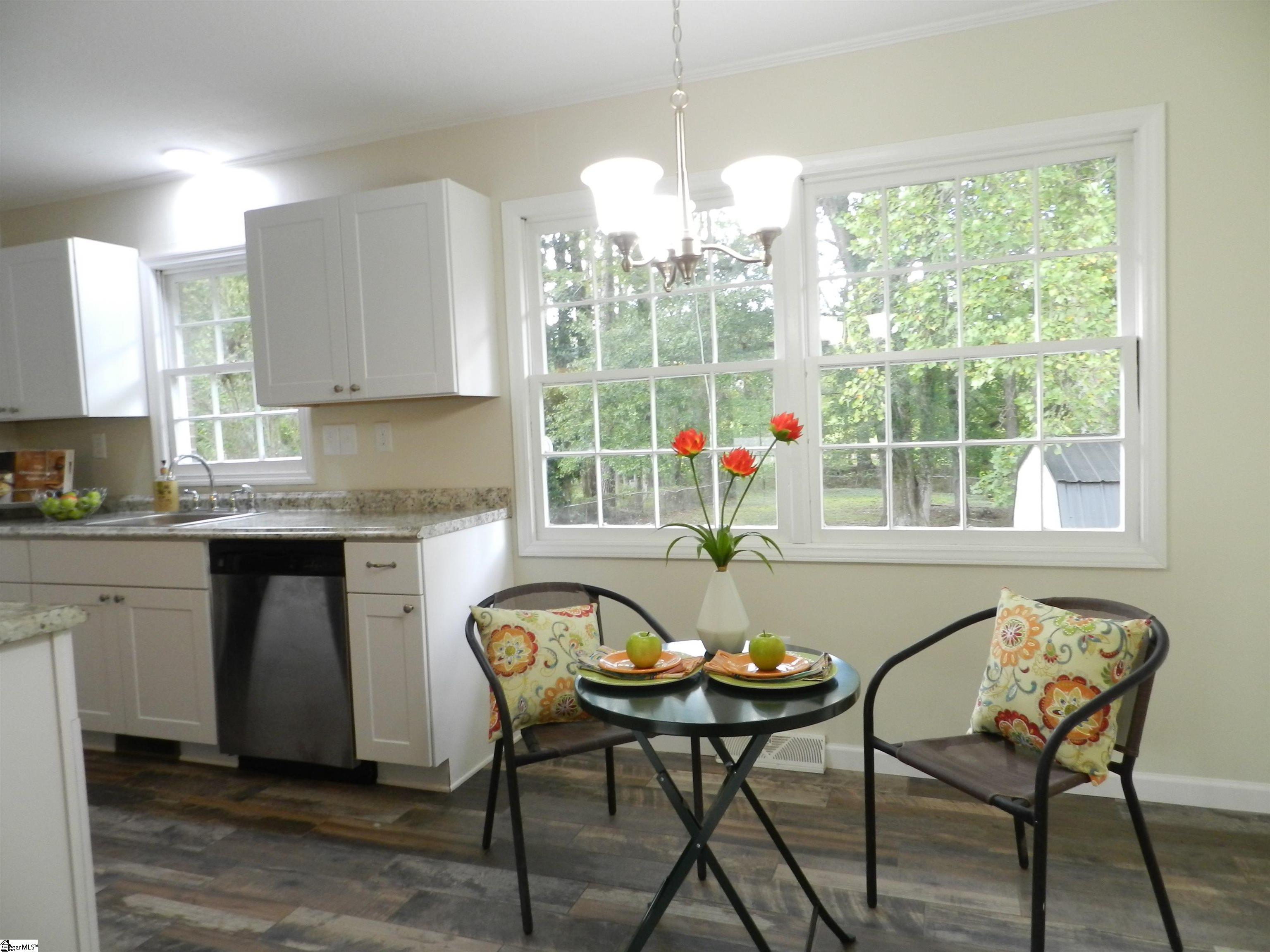 111 Montclair Road Mauldin, SC 29662 - Photo 5 of 21