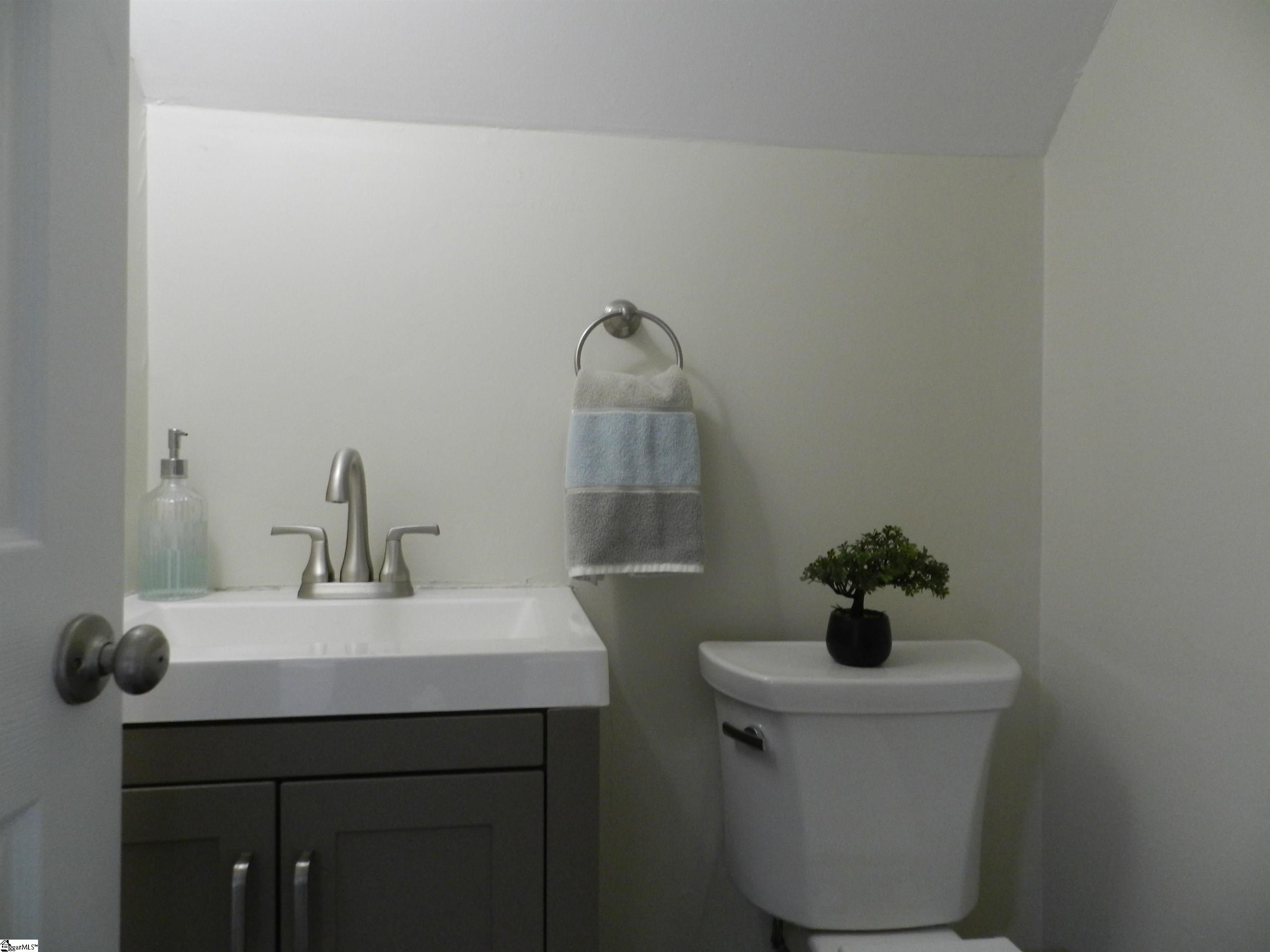 111 Montclair Road Mauldin, SC 29662 - Photo 10 of 21