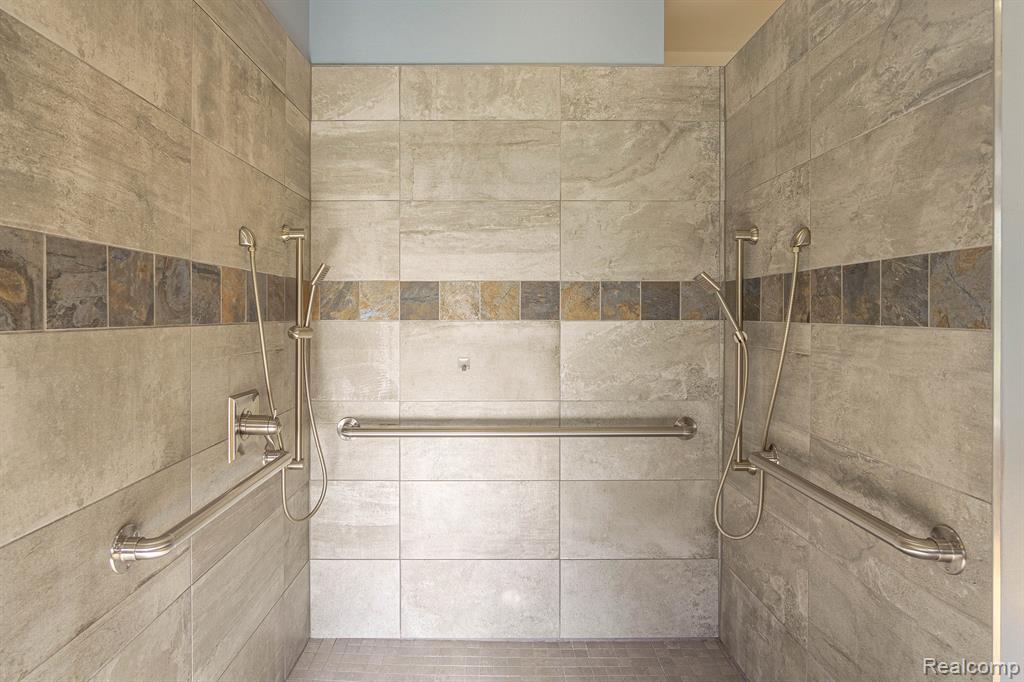 2125 Lagoon Drive Rochester Hills, MI 48309 - Photo 37 of 59