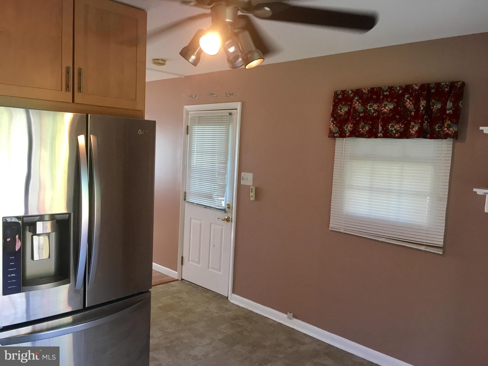1007 Kingsbury Road Reisterstown, MD 21136 - Photo 6 of 24 Kitchen