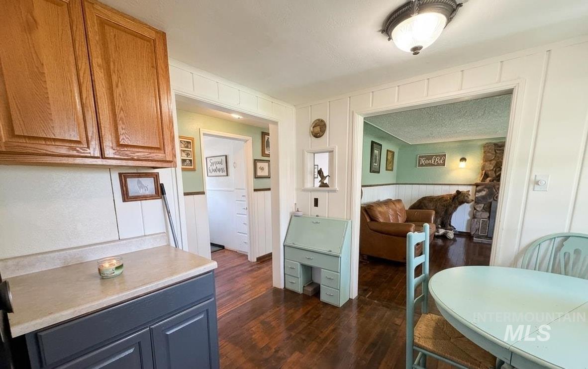 587 Cove Road Weiser, ID 83672 - Photo 10 of 30 Wood-finish flooring throughout