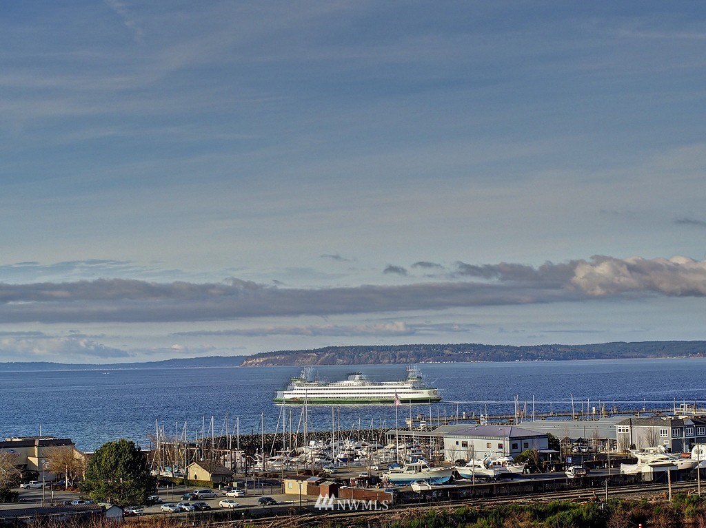 61 Pine Street, Unit 302 Edmonds, WA 98020 - Photo 25 of 25 a view of a city