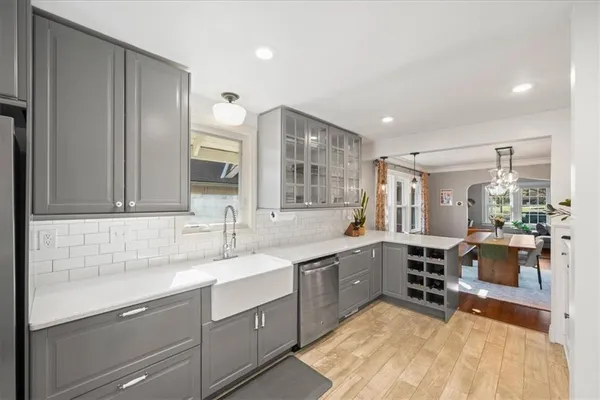 $430,000 | 26 East 70th Terrace, Kansas City, MO 64113