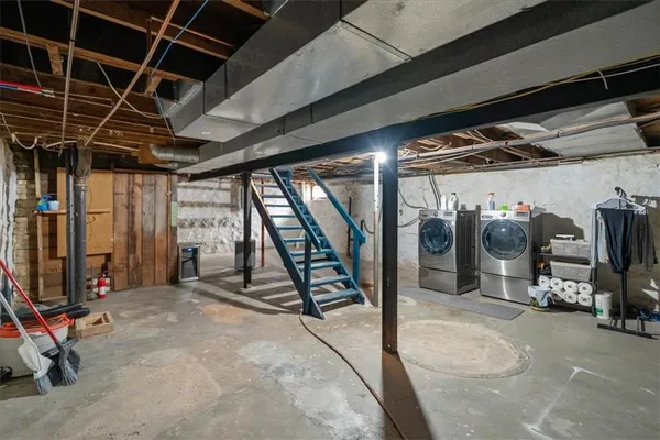 $430,000 | 26 East 70th Terrace, Kansas City, MO 64113