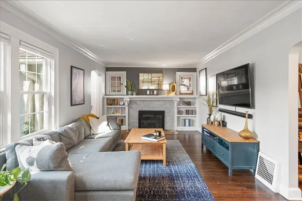 $430,000 | 26 East 70th Terrace, Kansas City, MO 64113