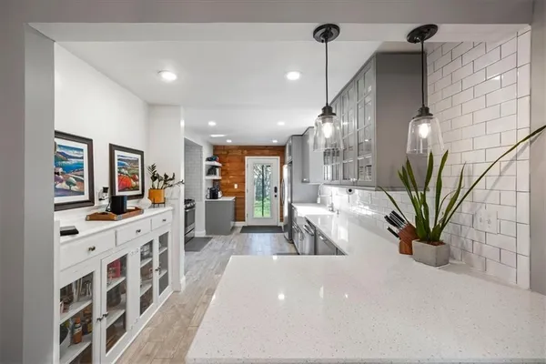 $430,000 | 26 East 70th Terrace, Kansas City, MO 64113