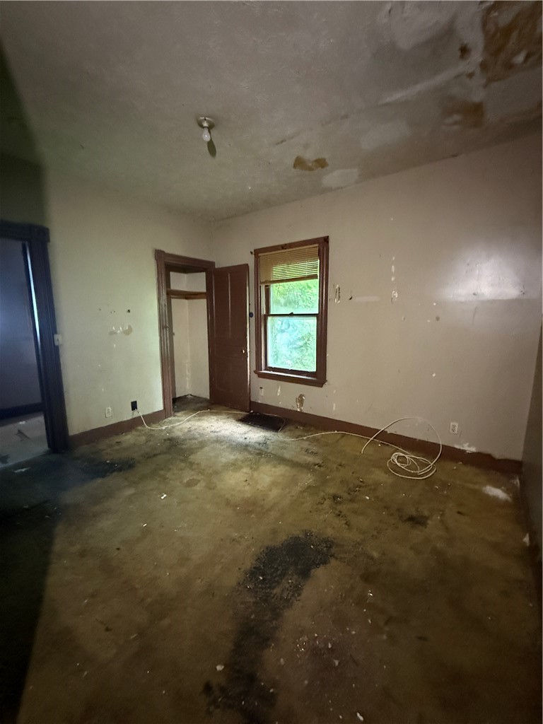 26 Lloyd Street Rochester, NY 14611 - Photo 4 of 16